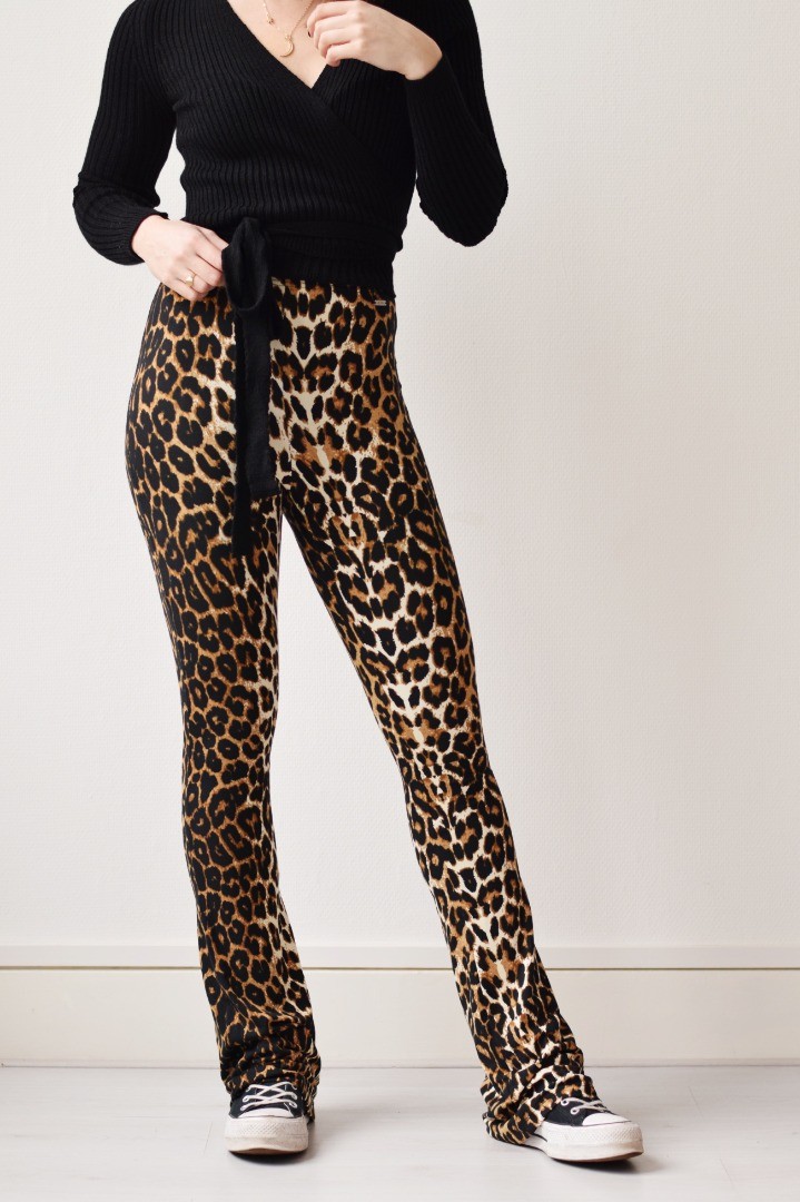 Panter deals flared pants